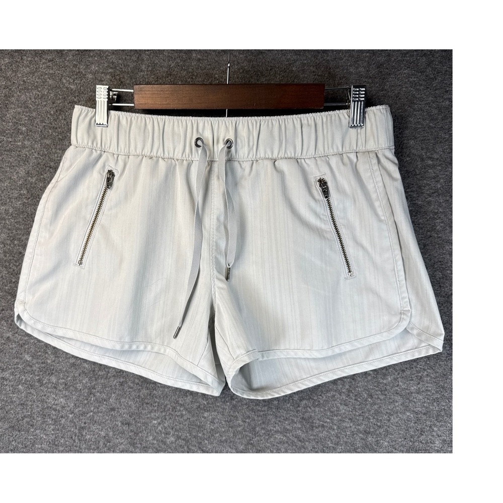 Athleta Stripe Sway Athletic Shorts Womens Size M‎ Zipper Pockets Drawstring Gym